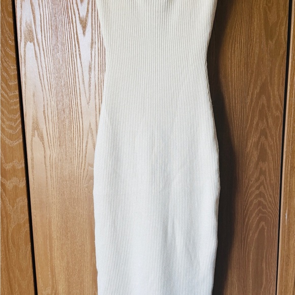 H&M Cream Ribbed Dress - Picture 2 of 3